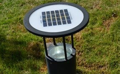 别墅庭院氛围营造：循化草坪灯选型与布光技巧