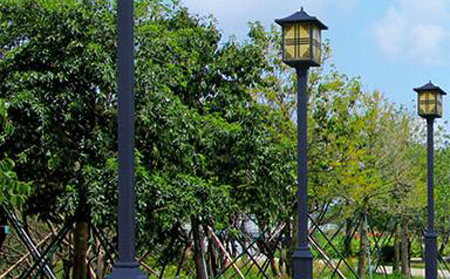 太阳能循化庭院灯价格为何差三倍？关键看这几点